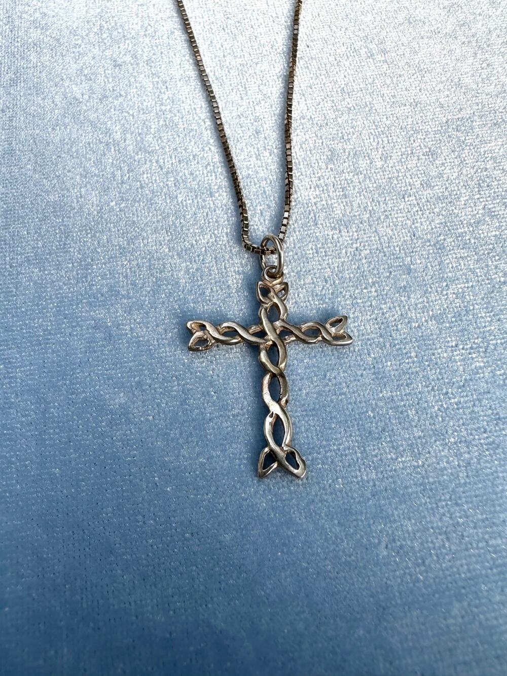 925 Sterling Silver Celtic Knot Cross Pendant Necklace Twisted Box Chain